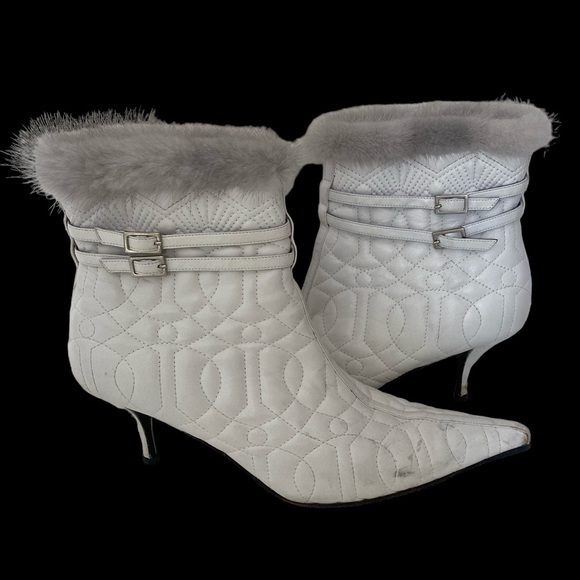 Donald J. Pliner Couture White Leather and Mink Fur Kitten Heel Ankle Bootie - Picture 1 of 16